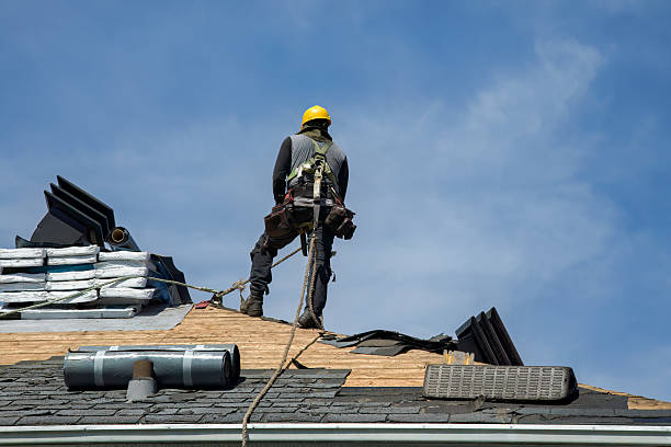 Professional Gutter Installation technician working in Earlington, PA